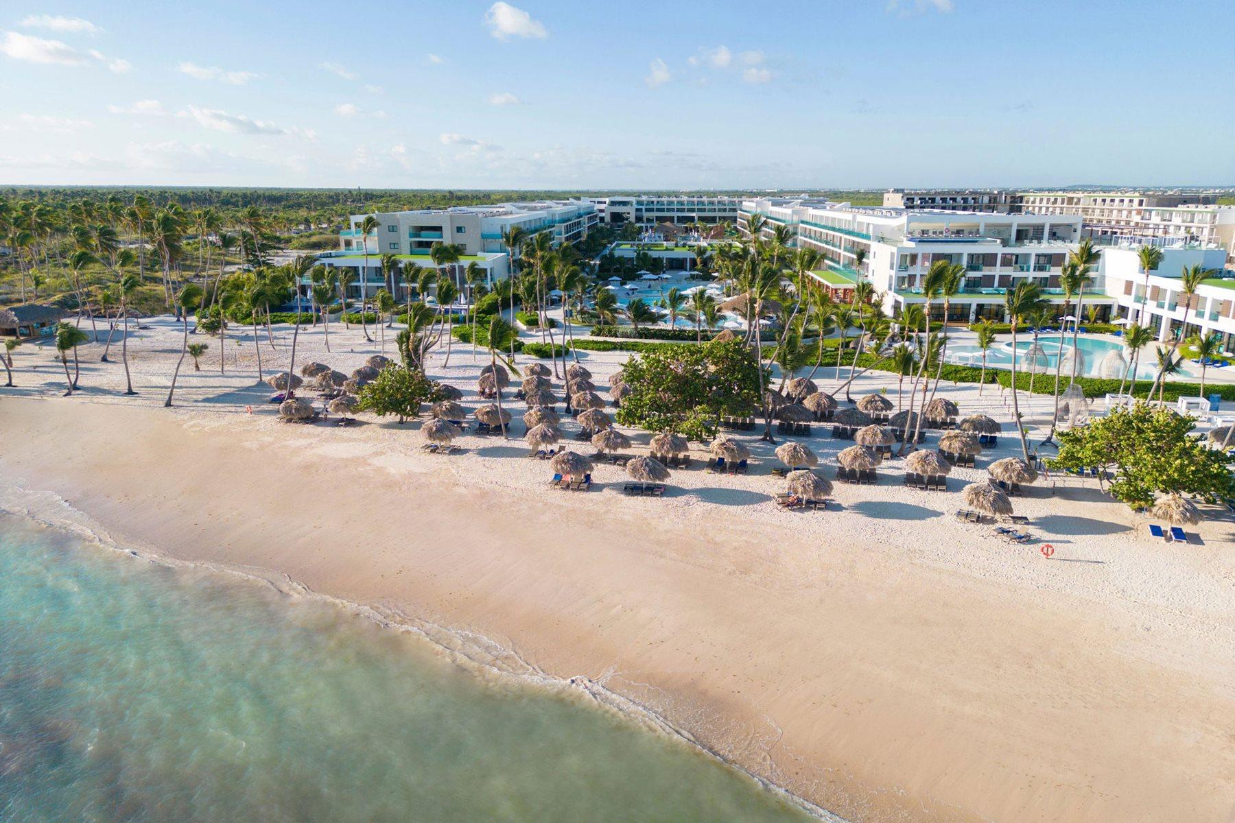 tour-gallery-https://ttand.imgix.net/puj-serenade-punta-cana-beach-01jpg-1748139751119.jpg